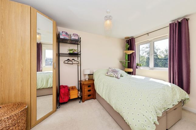 45, Llanelli photo 5