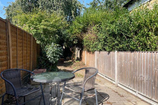 43, Holly Walk, Enfield photo 2