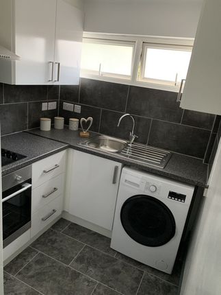 12, Ellison Close, Windsor photo 4