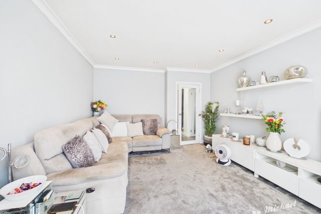 16 Lywood Road, Leighton Buzzard photo 3