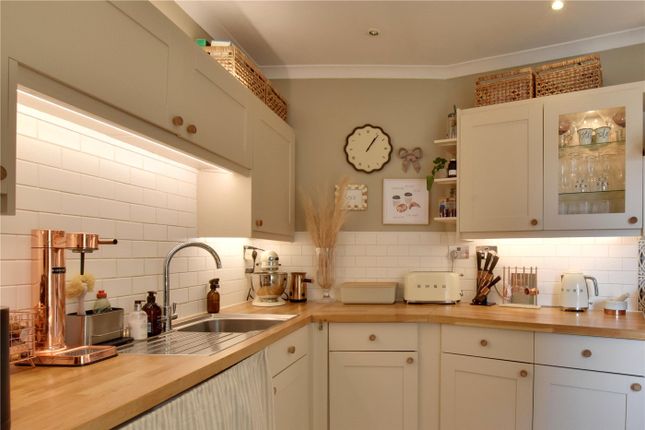 58, Tranquil Vale, London photo 4