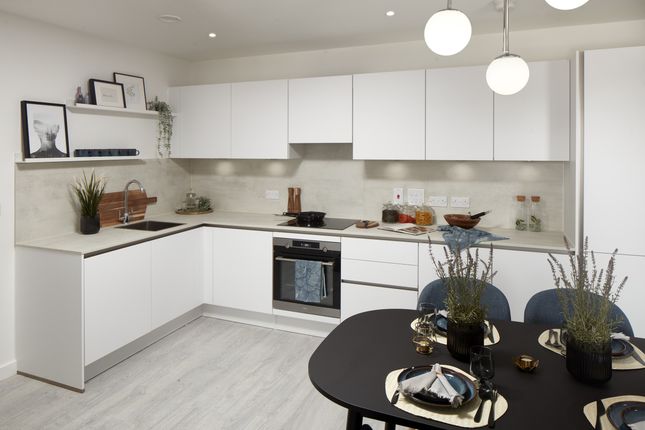 Flat for sale in "Waterway Apartments" at Nestles Avenue, Hayes
