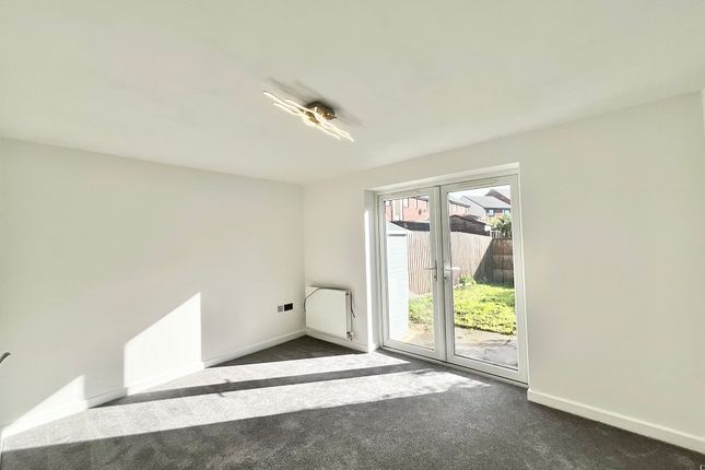 4 Richard Dawson Drive, Stoke-On-Trent photo 3