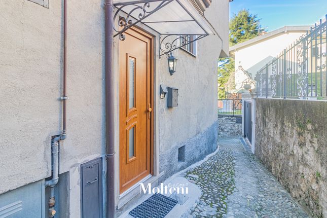 Thumbnail Town house for sale in Via Alle Cascine 2, Lierna, Lierna, Lecco, Lombardy, Italy