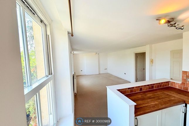 Flat B, Park Road, Stapleton, Bristol photo 3