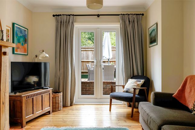 4, Pollards Wood Road, Surrey photo 4