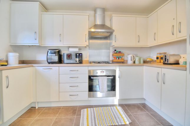 Flat 2, 7, Blue Albion Lane, Milton Keynes photo 4
