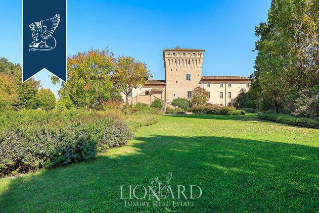 Ch&acirc;teau for sale in Cortemaggiore, Piacenza, Emilia Romagna