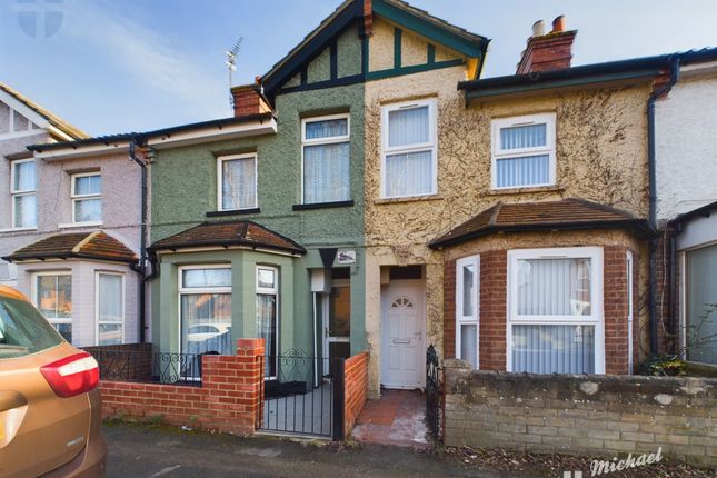 Thumbnail Terraced house to rent in Northern Road, Aylesbury