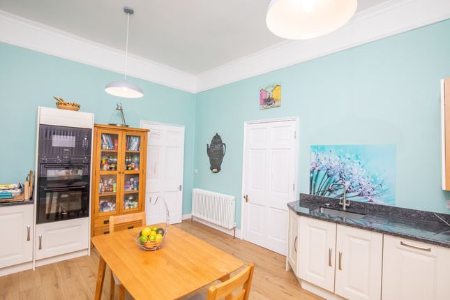 Flat for sale in South Quay, Great Yarmouth