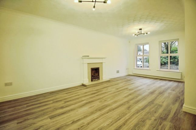 12, Land Lane, Cheshire photo 3