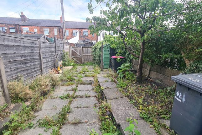 42, Cemetery Road South, Manchester photo 2