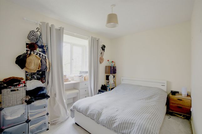 10 Waterloo Close, Newmarket photo 4