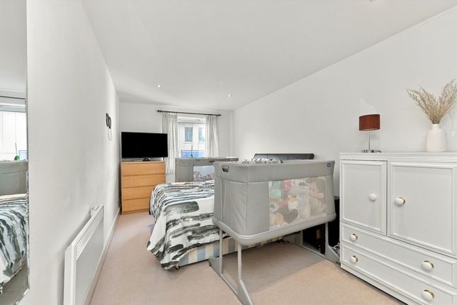 56 Pimlico Apartments, 60, Vauxhall Bridge Road, London photo 4