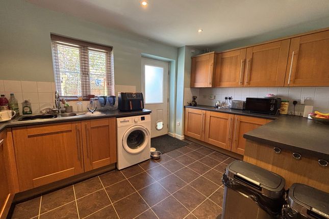 29 Plummers Dell, Ipswich photo 3