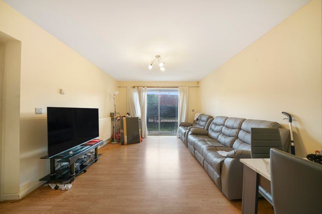 Redbourn Court, Newham Way, London photo 2