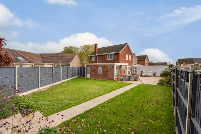 Raleigh Close, Corby photo 4