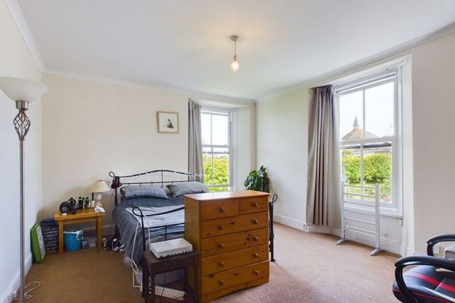 Flat for sale in Park Terrace, Falmouth