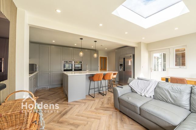 47 Fir Trees Avenue, Preston photo 4
