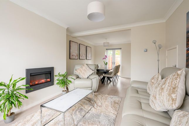 5, Owlwood Court, York photo 4