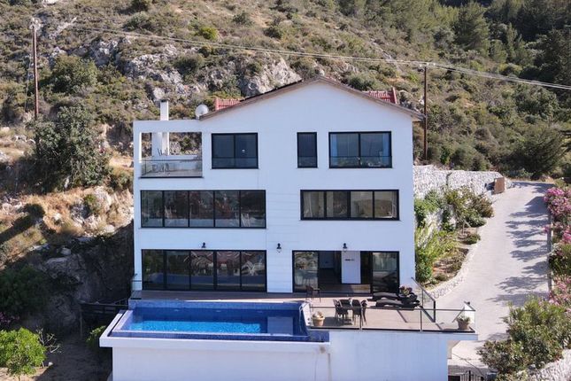 Villa for sale in Lapta, Cyprus