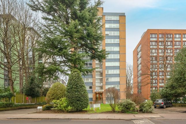 Studio flat on Flat 30, Hilltop House, Hornsey Lane, London, £250,000
