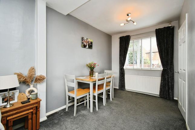 18, Gallows Hill, Ripon photo 4