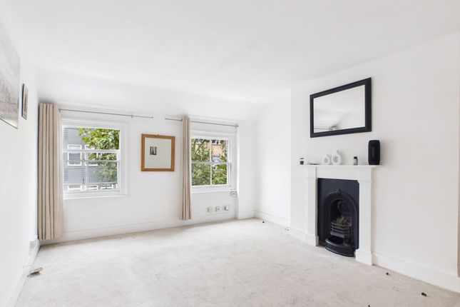 Top Floor Flat (Flat 3), 53, Charlotte Street, W1T 4PA photo 3