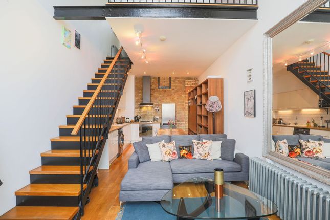 Thumbnail Terraced house for sale in Pump House Close, London