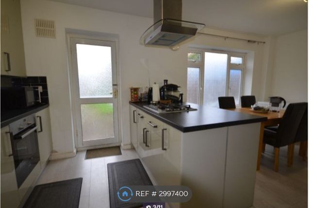 Kenton Lane, Harrow photo 2