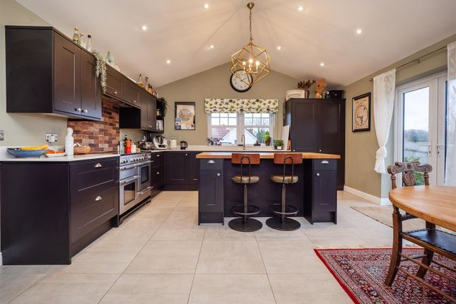 6, Hardley Road, Norwich photo 3