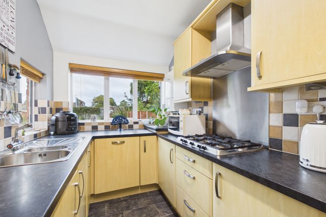 Hillview Road, Nottingham photo 4