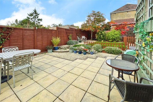 3, Kingston Avenue, Wiltshire photo 2