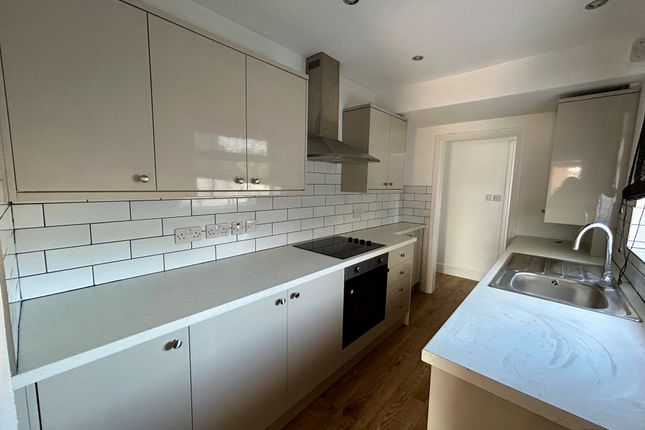 19, Burton-on-Trent photo 4