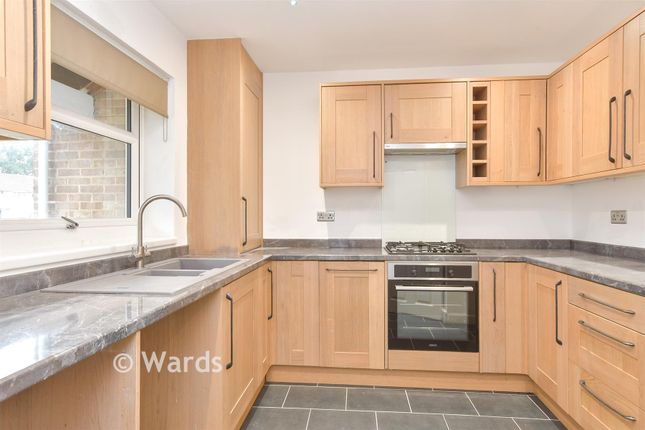 215, Walderslade Road, Chatham photo 3