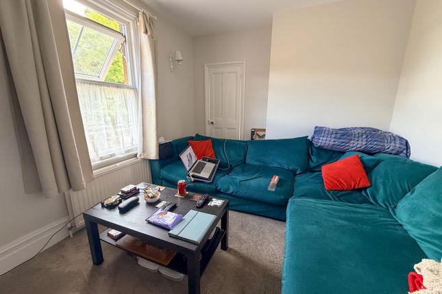 20A, Wycombe Lane, High Wycombe photo 3