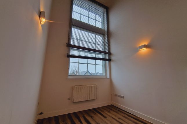 Flat 20 Burkhardt Hall, 175, Victoria Road, Swindon photo 4