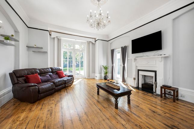 14, The Glebe, London photo 3