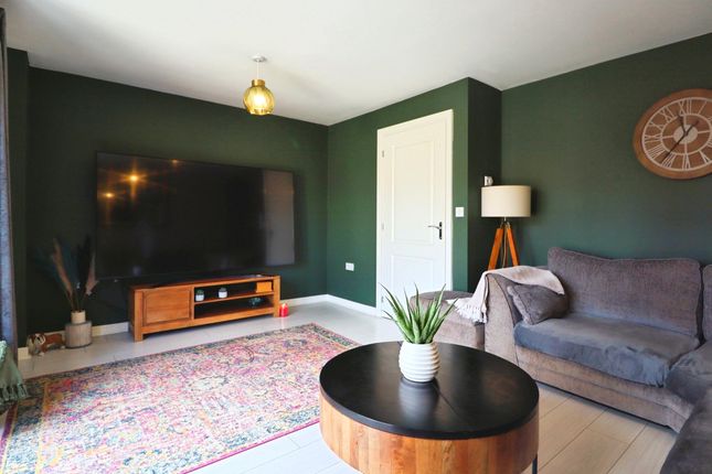 7, Picca Close, Cardiff photo 2