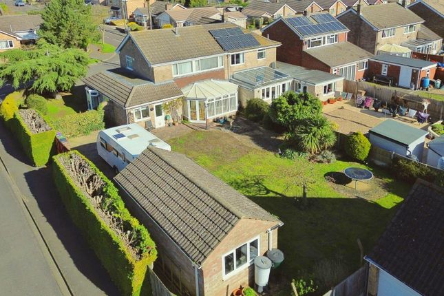 25, Stephens Way, Sleaford photo 2