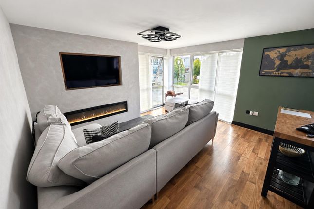 120, Newfoundland Way, Portishead photo 2