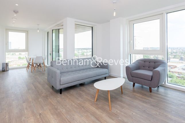 Thumbnail Flat to rent in Greenland Place, Bailey Street, Surrey Quays
