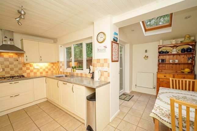 Detached house for sale in Redwood Glade, Leighton Buzzard