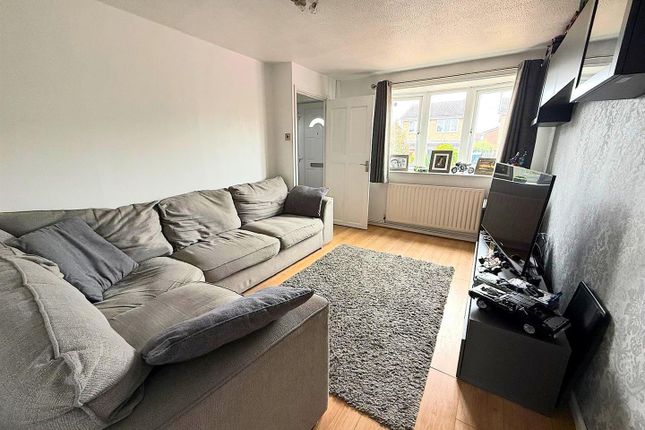 2, Summit Rise, Northampton photo 3