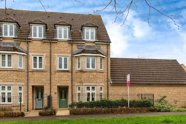 Town house for sale in Freestone Way, Corsham