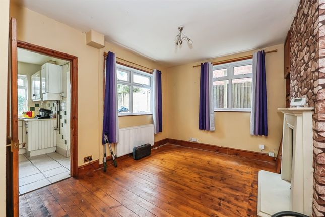 6, Longfield Lane, ILKESTON photo 4