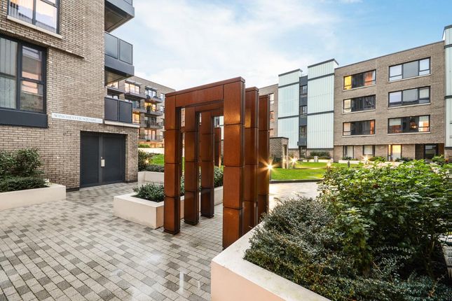 Thumbnail Flat to rent in Aurora Point, London