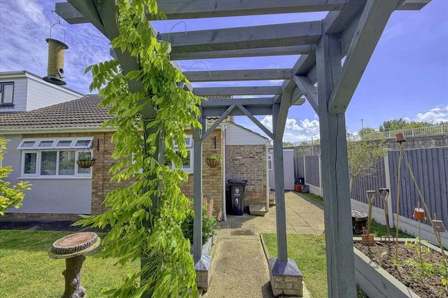 2-bed house on 1, Willow Walk, Weeley, £280,000