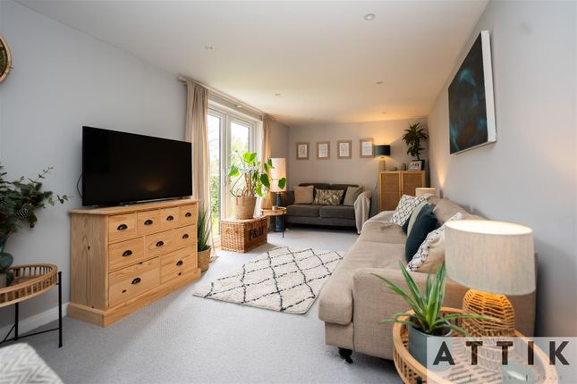 63, Bedingfield Crescent, Halesworth photo 3