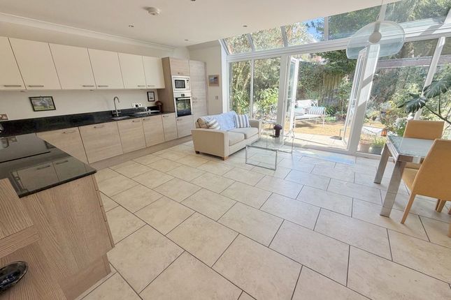10, Wellwood Close, Poole photo 3